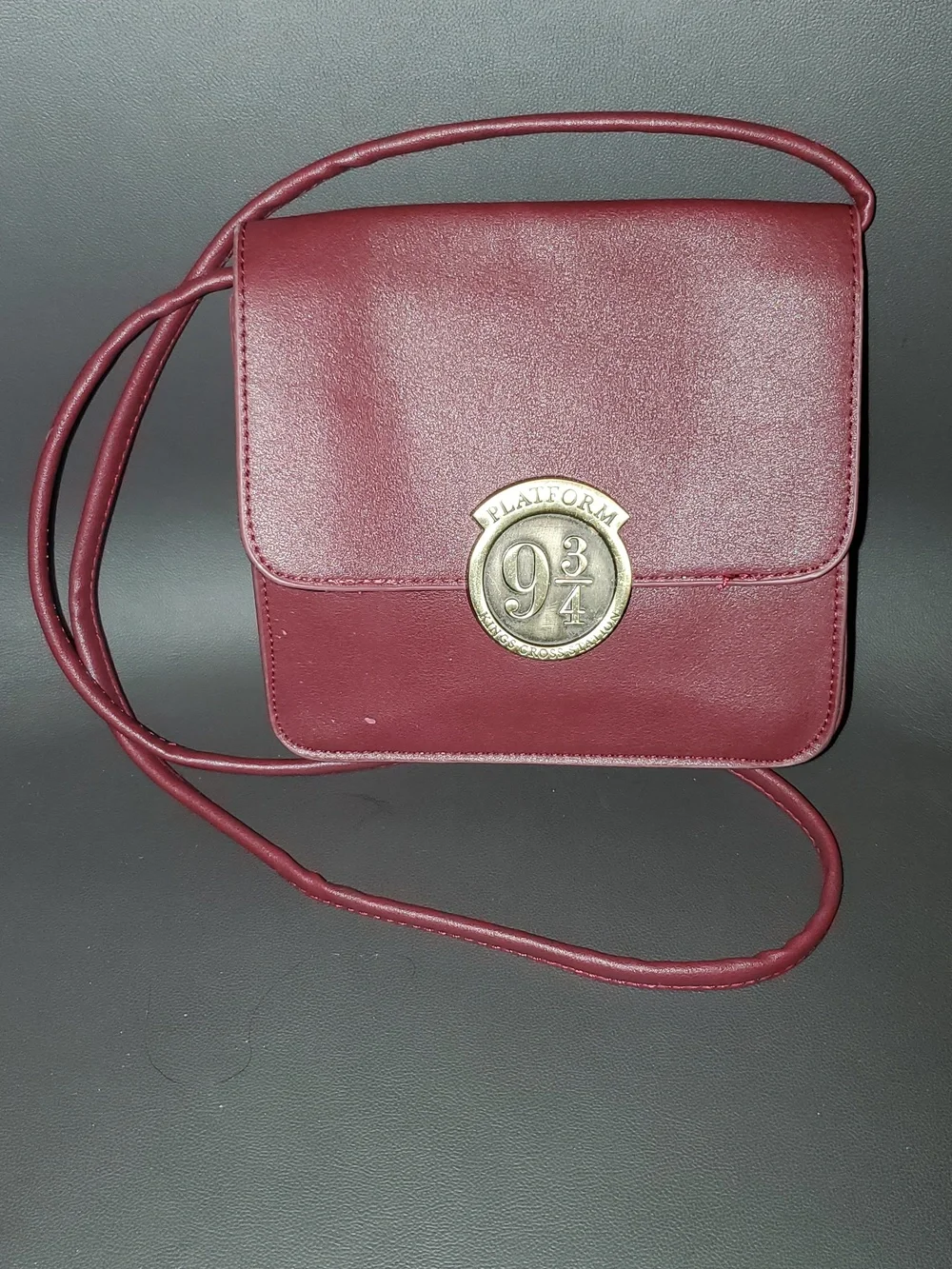 Harry Potter Platform 9 3/4 Crossbody Bag - Picture 10 of 10